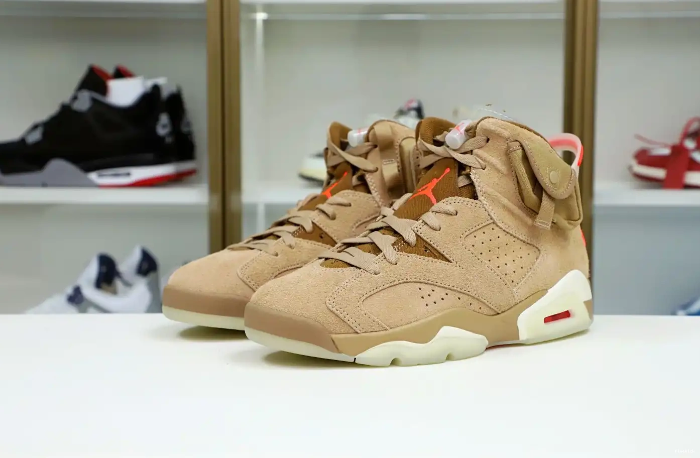 x Jordan Retro SP Khaki